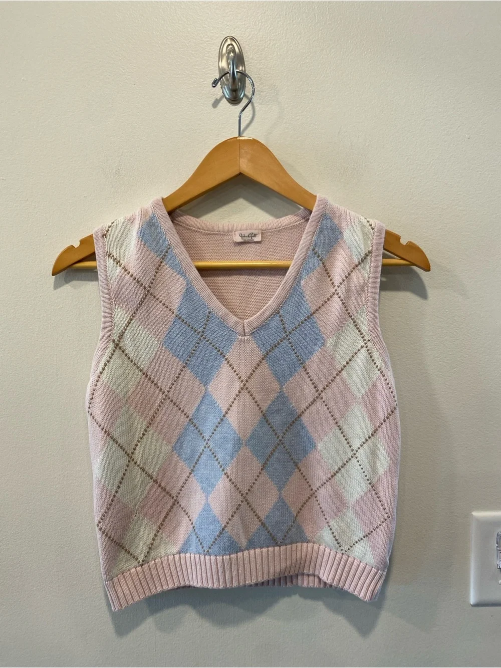 Brandy Melville Y2K sweater vest preppy old money soft girl